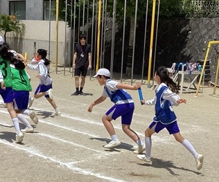 運動会　５年生　女子 運動会にむけて、練習中(5年生） ｜ 京都女子大学附属小学校